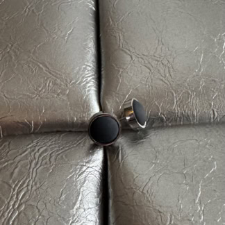 ohrstecker mini mattschwarz